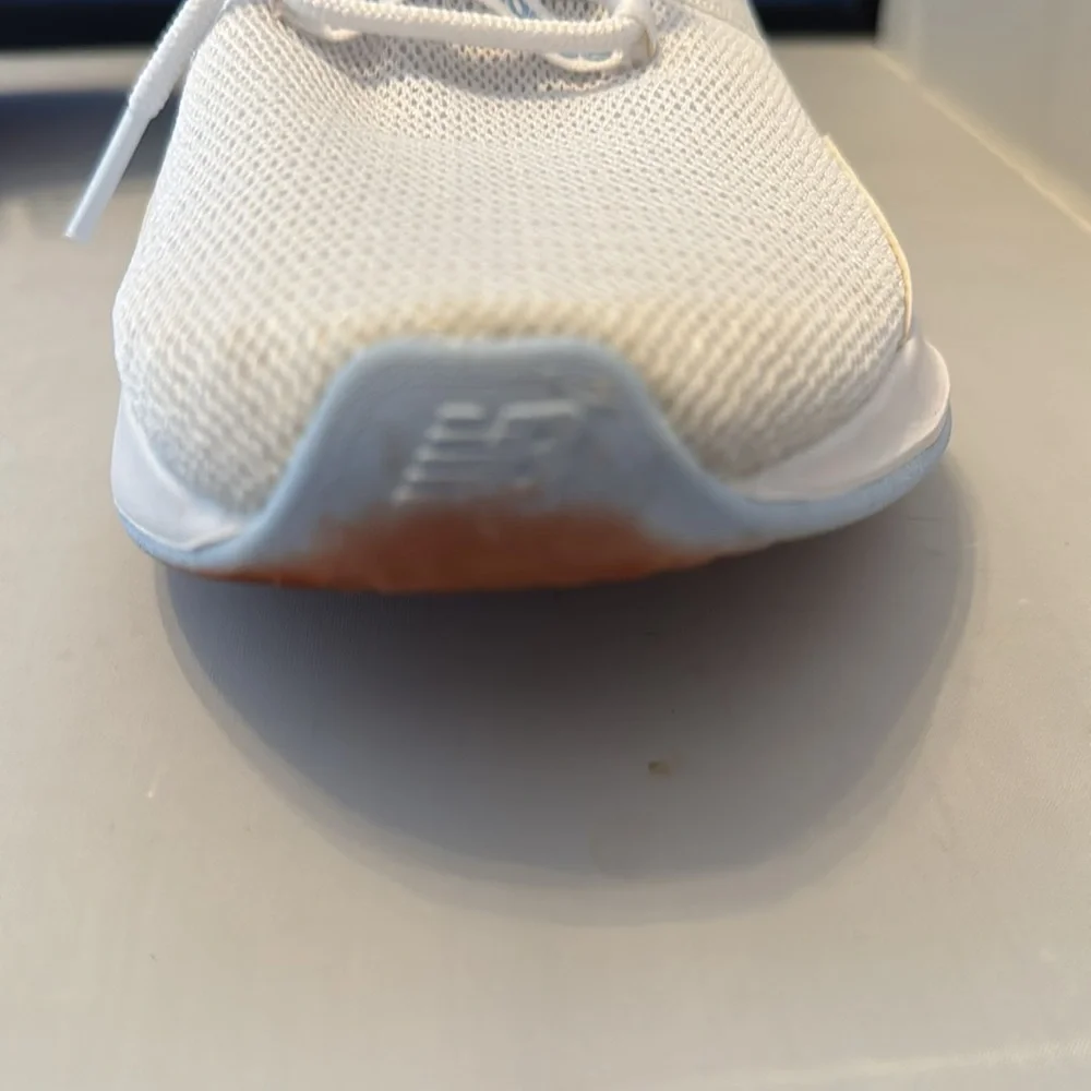New Balance White and Neon Green‎ Sneakers men’s size 10